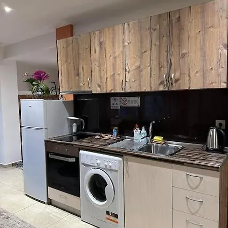 Center 8 Apartment